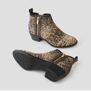 Vivaia Taylor Ankle Boots Heeled Zip Up Western Knit Booties Tan Brown Size 9.5